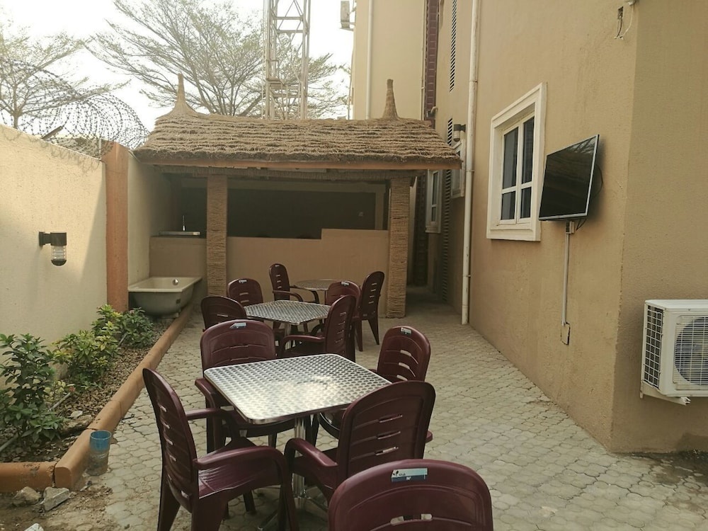 Villa Nuee Hotel & Suites Utako, Abuja