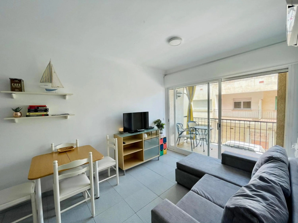 Acogedor y céntrico apartamento a 1' de la playa