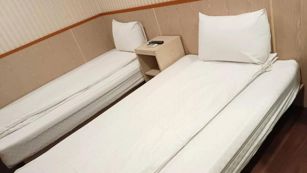 Yinglun Hotel