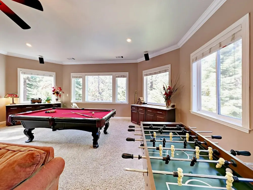 5BR Home w/ Hot Tub & Game Room