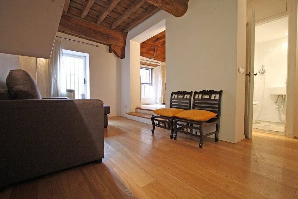 Travel & Stay - Chiavari