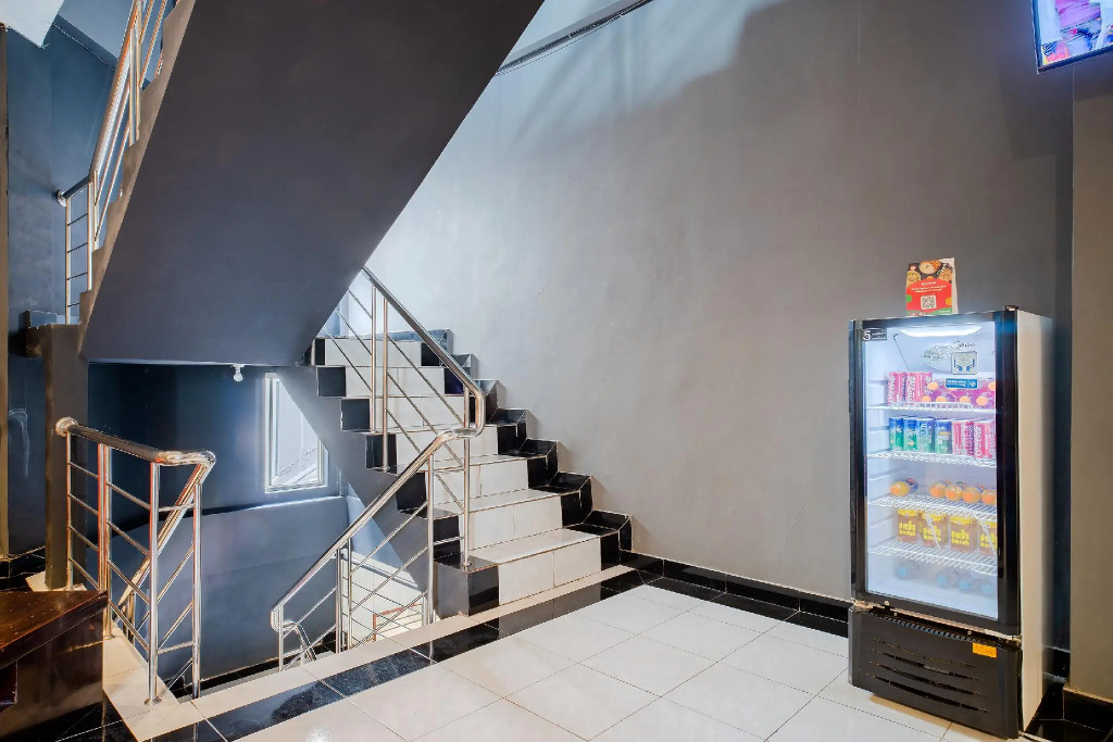 Hotel O Makassar near Mall Panakukkang formerly Sayang Home Stay