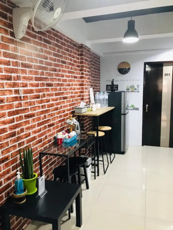 BB House Budget & Boutique