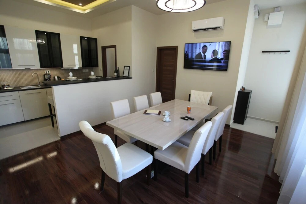 Dfive Apartments - Little Boss