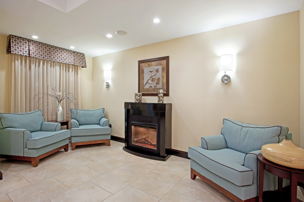 Holiday Inn Express & Suites Meriden by IHG