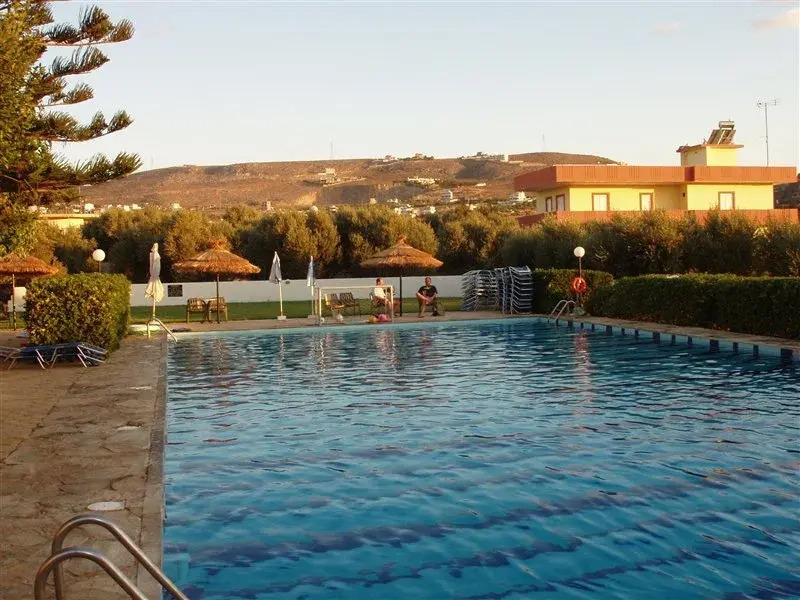 Kamari Hotel