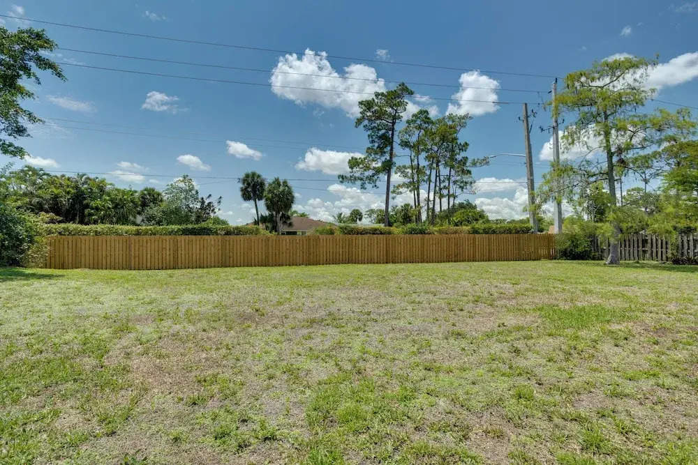 Spacious Wellington Vacation Rental - Private Pool