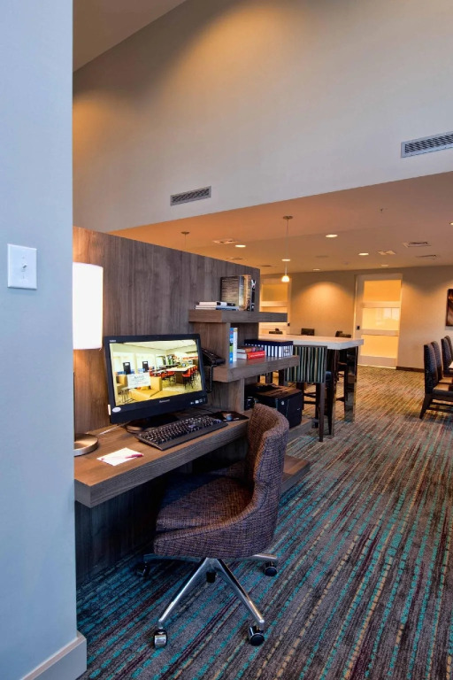 Courtyard by Marriott Omaha Aksarben Village
