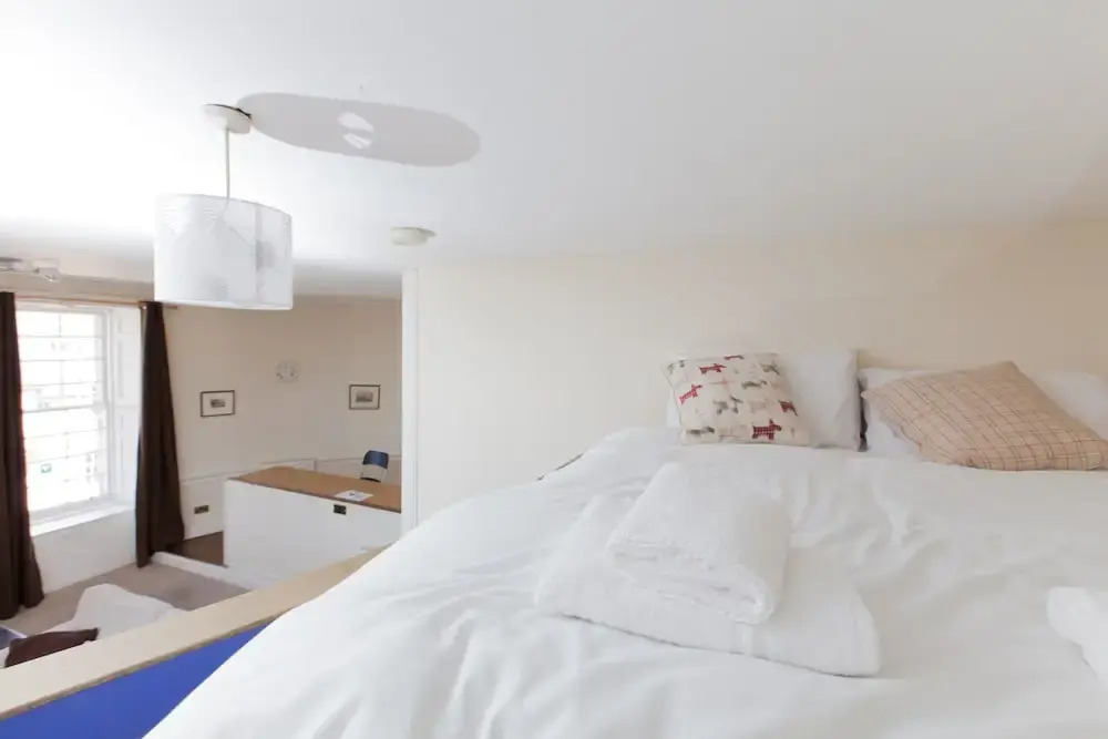 Unique Studio Apartment With Roof Terrace