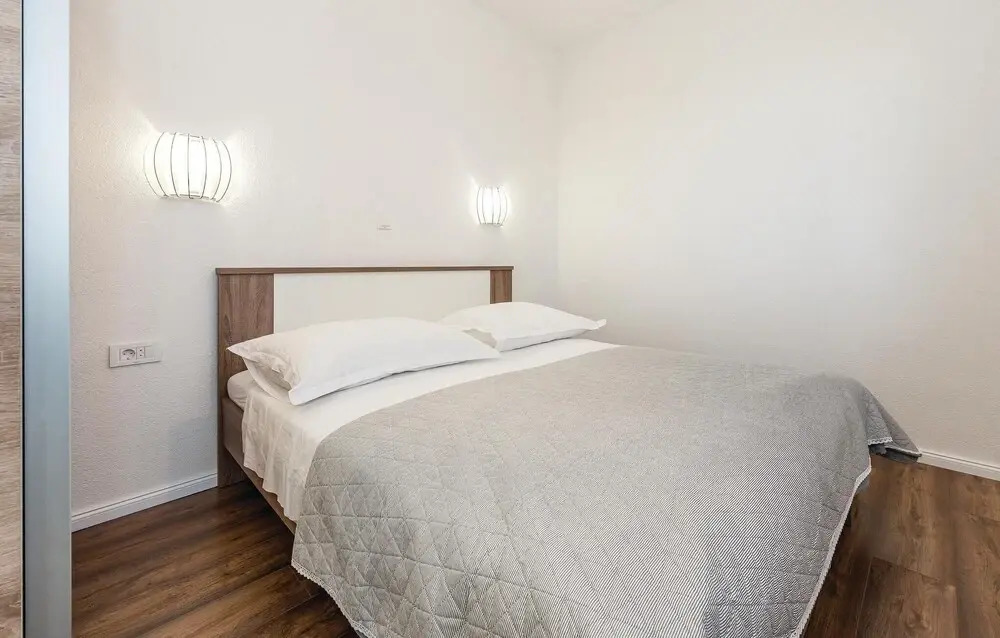 Awesome apartment in Sibenik w/ Outdoor swimming pool, Outdoor swimming pool and 3 Bedrooms