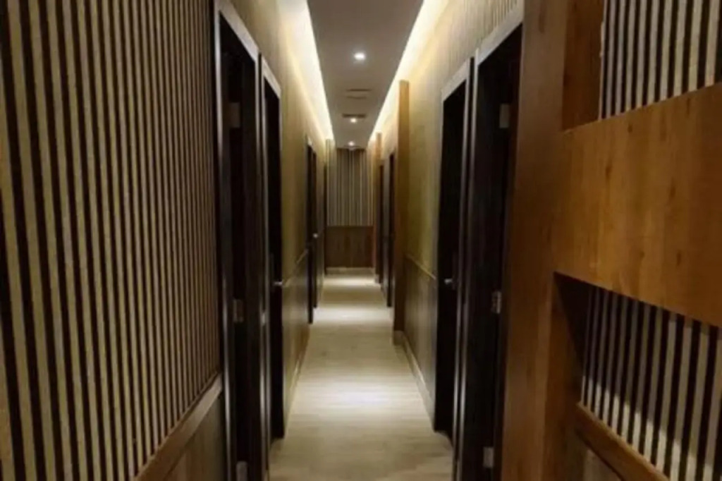 RedDoorz Plus near Nagoya Hill Batam 6