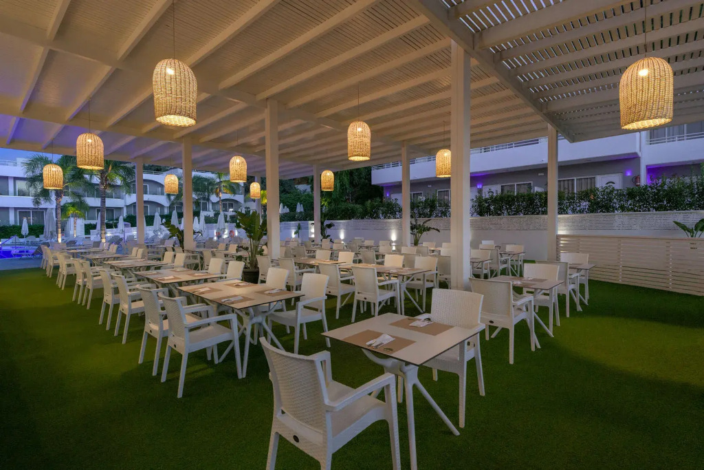 Oceanis Park Hotel