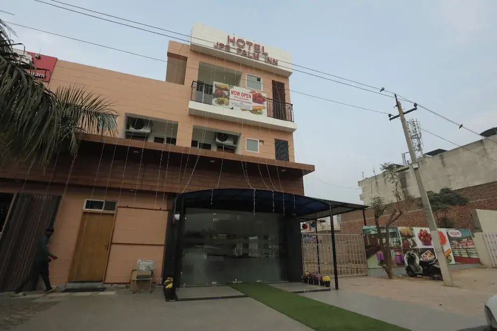 Hotel JPS Palm Inn