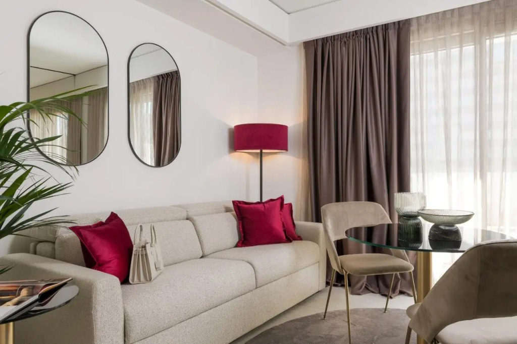 We Me Suite Hotel