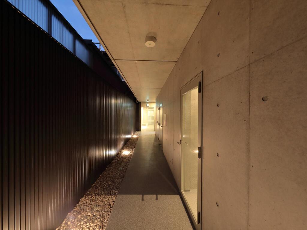 s Base shijo-omiya