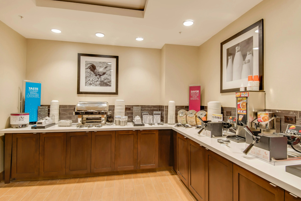 Hampton Inn & Suites Los Angeles - Glendale