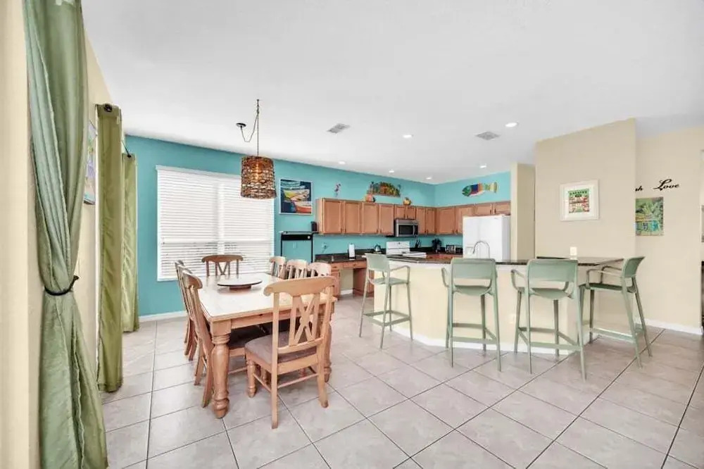 Home In Highlands Reserve! Private Pool 5 Bedroom Home by Redawning