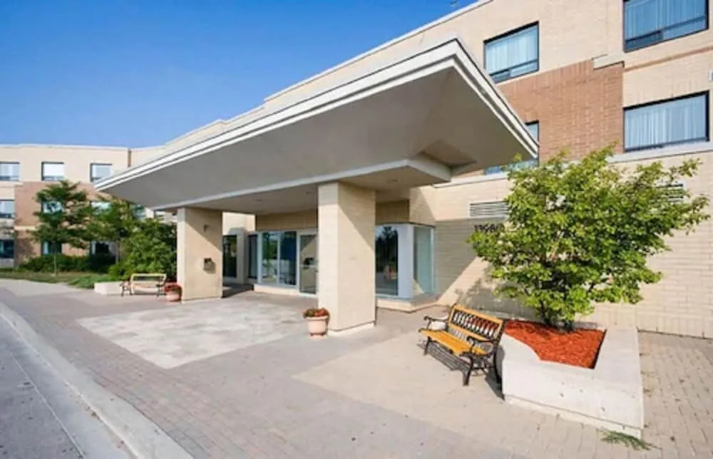 Residence and Conference Centre – King City