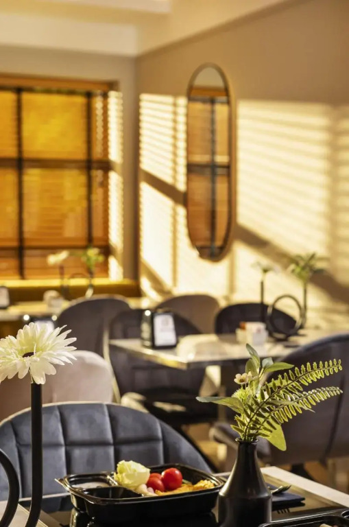ESTE PARK HOTEL -- part of Urban Chic Luxury Design Hotels - Parking & Compliments - next to Shopping & Dining Mall Plovdiv