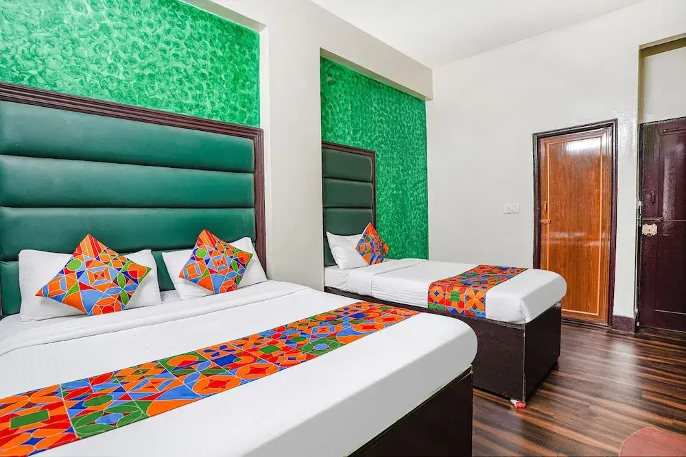 Pavithraa Deluxe Suites by OYO Rooms
