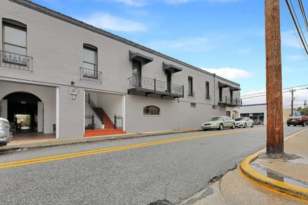 Eagle Exec Loft In Downtown Statesboro