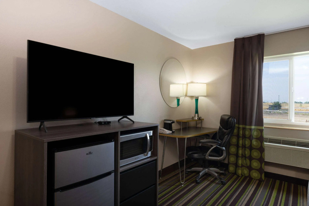 Super 8 by Wyndham Belgrade/Bozeman Airport