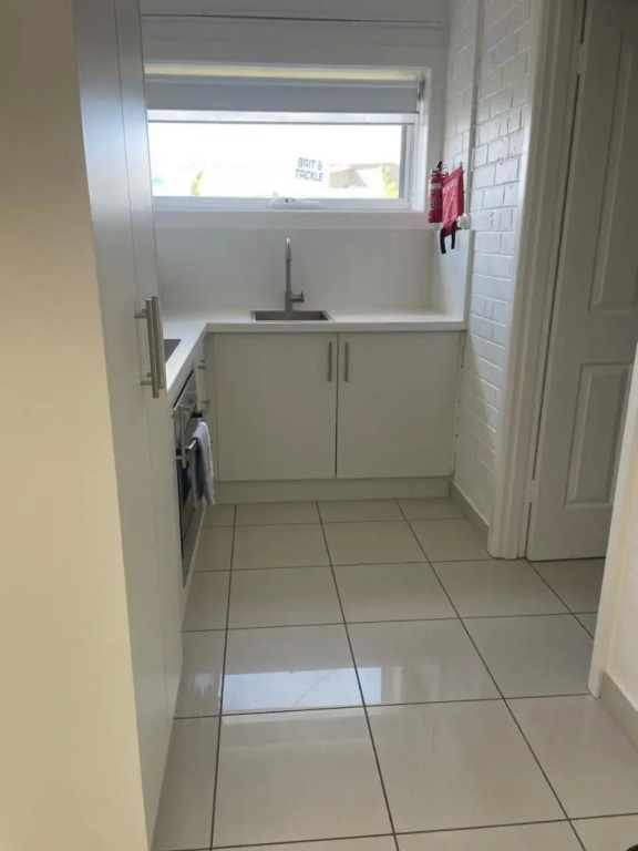 The Wheelhouse - 2BR Waterfront Apt in town