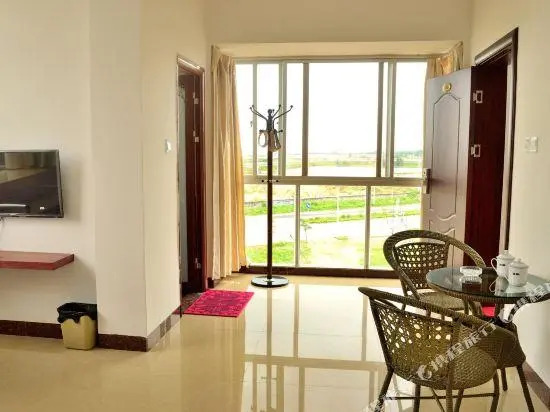 88 Bay Hostel