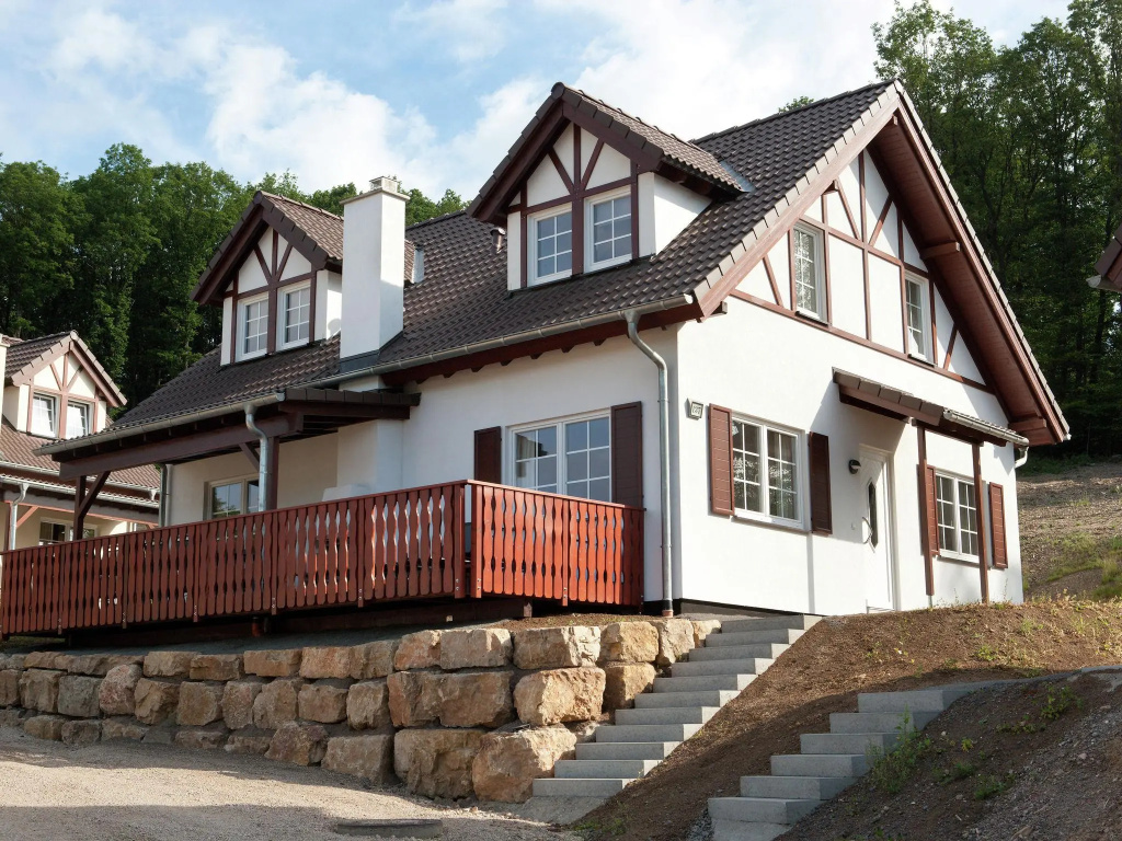Luxury Villa with Fireplace near Reservoir in Nordeifel
