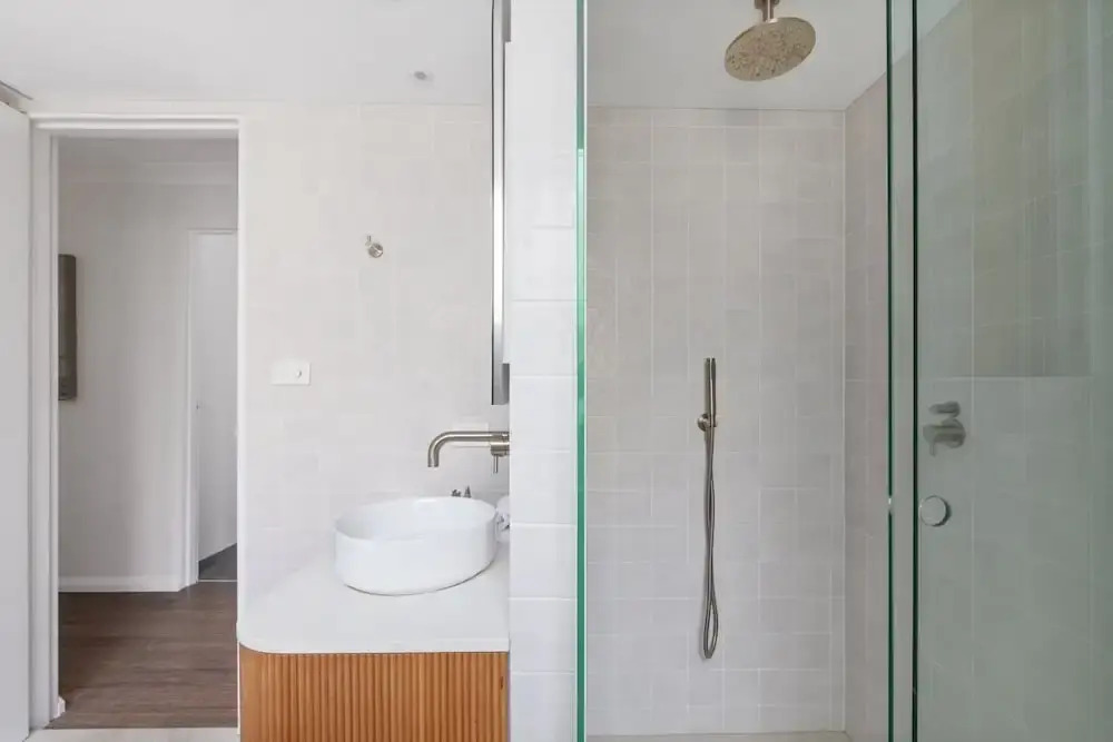 Stylish 3-bed Newport Stay With Balcony
