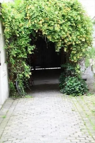 Very Charming Garden View 4 Sleeps in the Heart Saint Germain