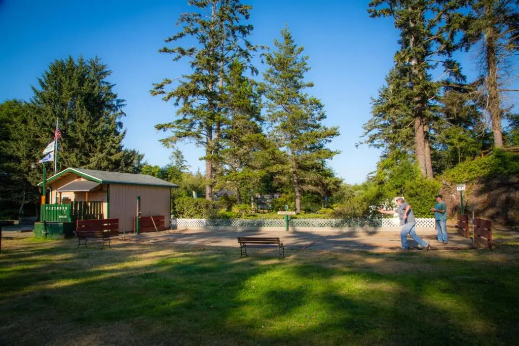 Long Beach Camping Resort Studio Cabin 3