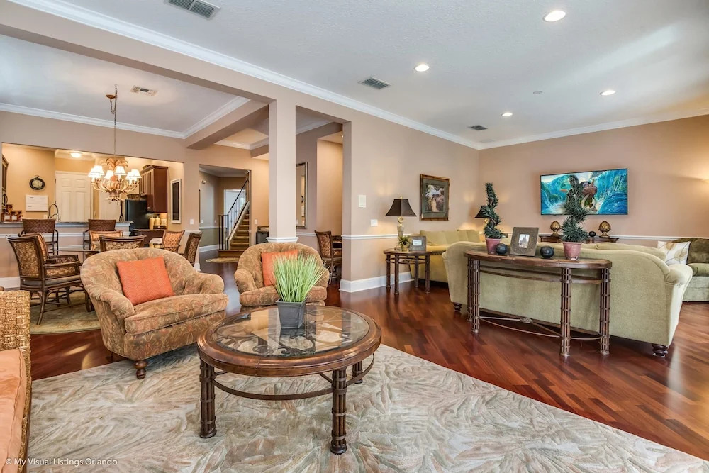 5bed 5Ba Reunion Villa w. Pool
