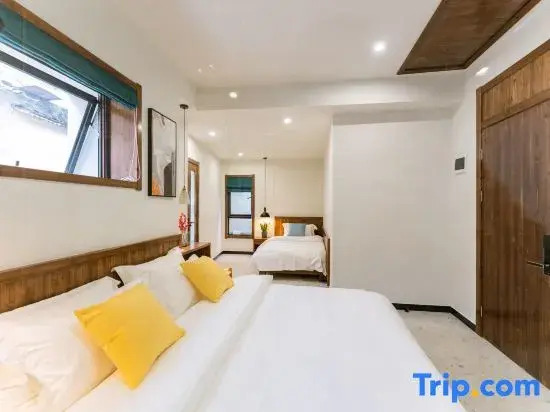 Hongcun Xiangye Whole Building Living · Design Courtyard Boutique Stay (Yuezhao Branch)