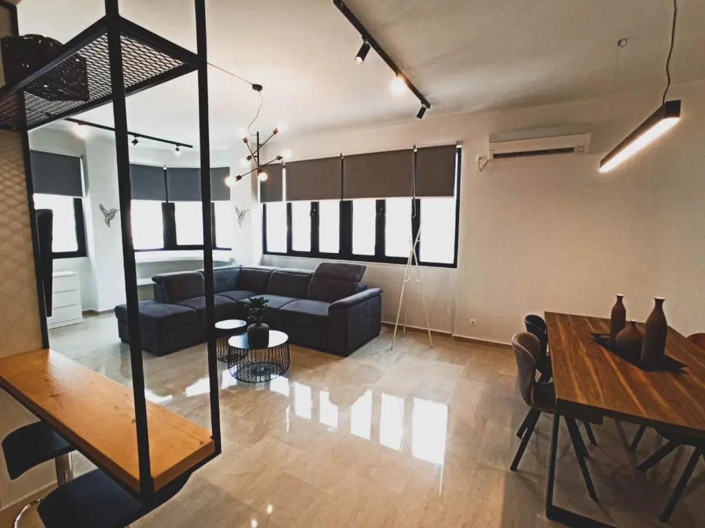 Sunlight - Volos City Center [Spacious Modern Apartments]