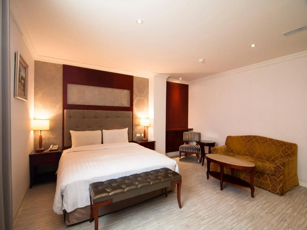 MRT Hotel