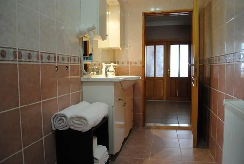 Cem Hotel