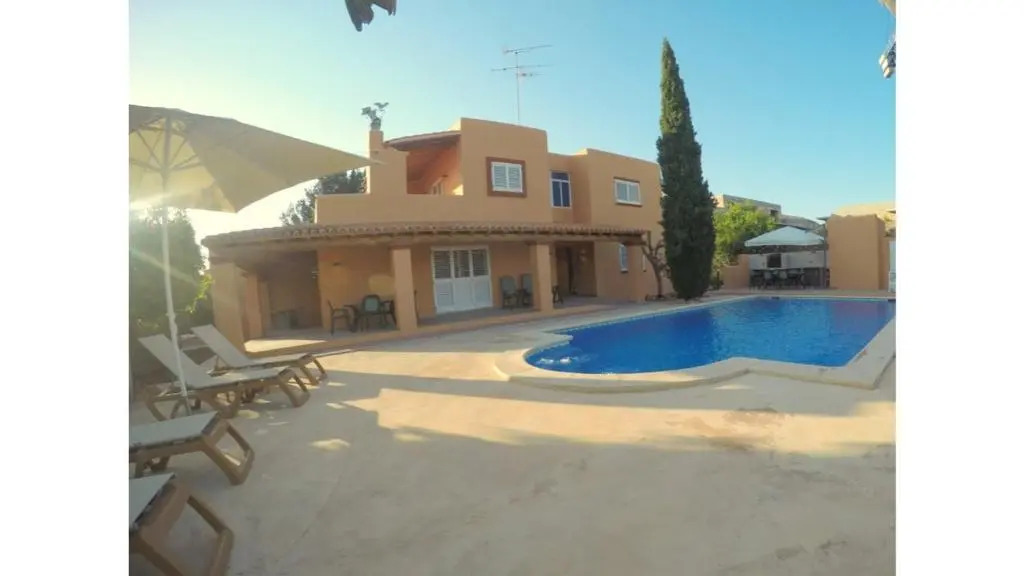 Villa KM2 is a 5 min drive from Playa den Bossa