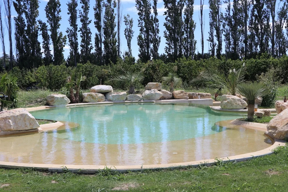 Le Mas des Cerisiers JACUZZI et SAUNA inclus pour tous les logements