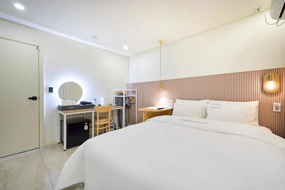 Urban Hotel