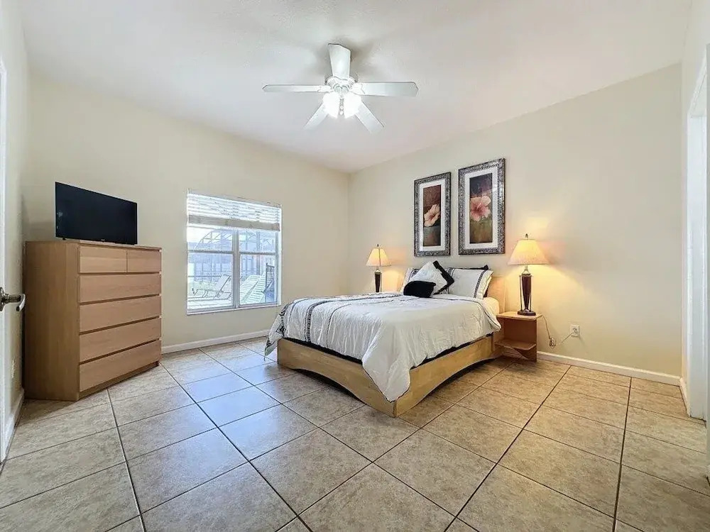 Walk To Silver Spurs Rodeo And Heritage Park 4 Bedroom Home