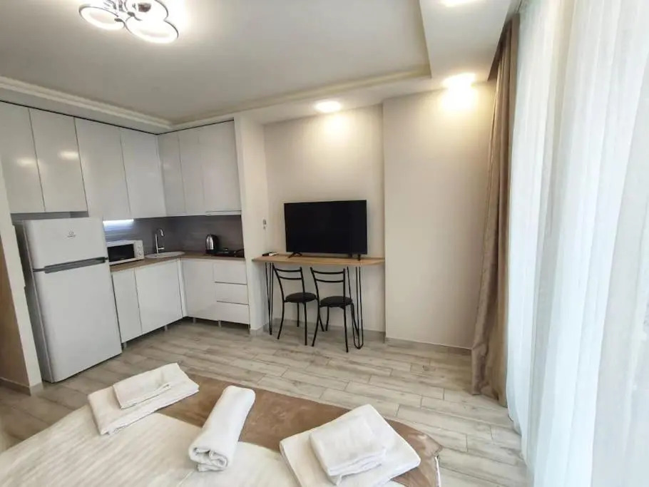 Leo Group Apartment 13-270 Sunrise Batumi