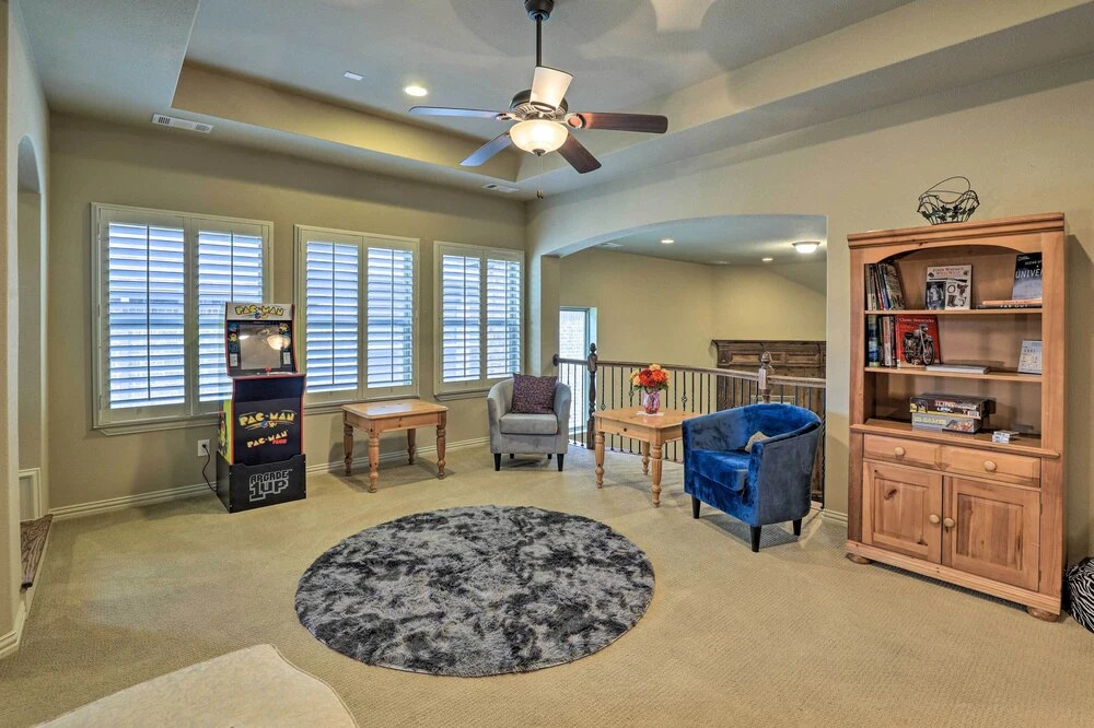 Chic Family-friendly Home in Irving w/ Yard!