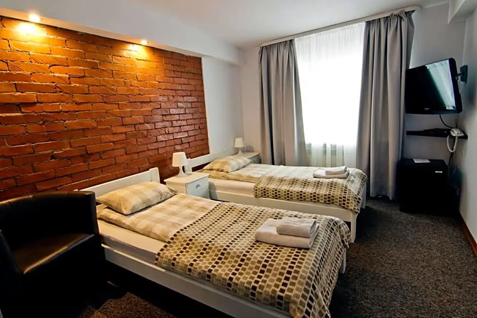 RJ Hotel