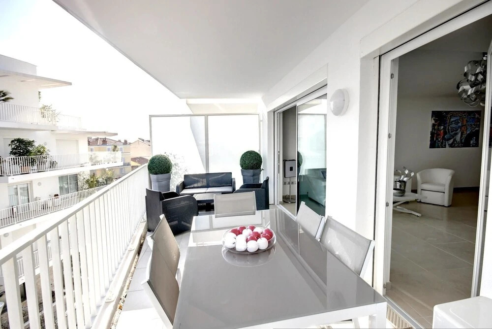 Apartment With 2 Bedrooms in Cannes, With Wonderful City View, Furnish