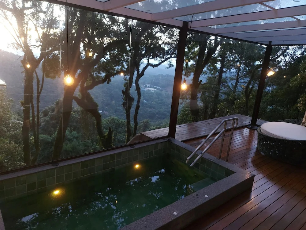 Kuriuwa Hotel