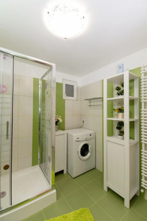 City Center Queen Apartment
