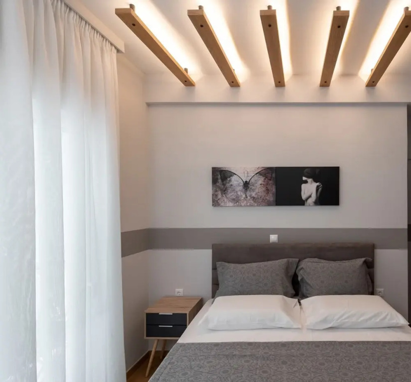 101m² Renovated Apartment in Koukaki