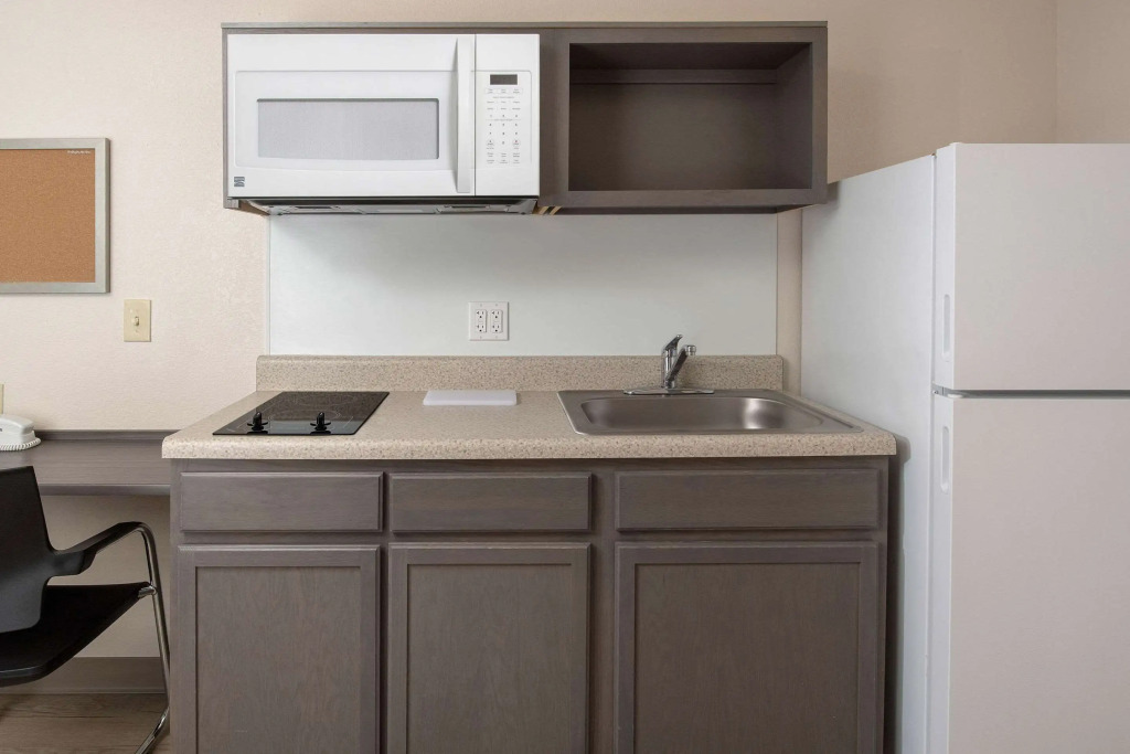 WoodSpring Suites Broken Arrow