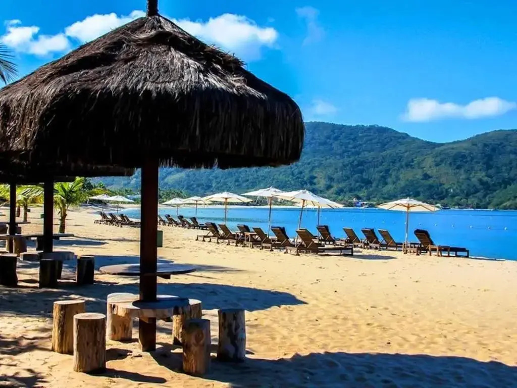 Casa 4Quartos-2 suites com Ar condicionado -Condominio Mar Verde- Piscina Privativa-Próx Praia da MOCOCA !! Próx à divisa com UBATUBA
